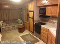 Used 2004 Newmar Kountry Star 32RLKS available in Uncasville, Connecticut