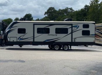 Used 2017 Dutchmen Aerolite Luxury Class 282DBHS available in Fort Myers, Florida