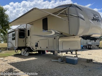 Used 2018 Jayco Eagle 336FBOK available in Stockdale, Texas
