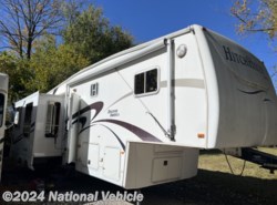 Used 2007 Nu-Wa Hitchhiker Discover America 32LKTG available in Brownsburg, Indiana