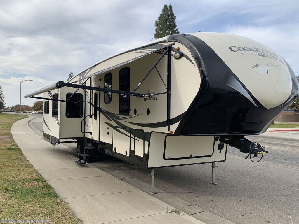 2014 Coachmen Brookstone 334RE RV for Sale in Bakersfield CA