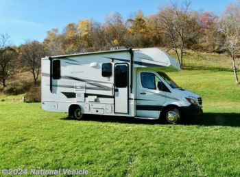 Used 2017 Jayco Melbourne 24L available in Waynesburg, Pennsylvania