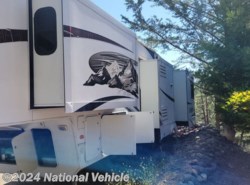 Used 2009 Keystone Montana 10th Anniversary 3400RLLE available in Pollock Pines, California