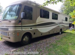 Used 2000 Fleetwood Pace Arrow Vision 36B available in Lyndonville, Vermont