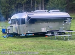 Used 2020 Airstream Flying Cloud 25RB Queen available in Seymour, Connecticut