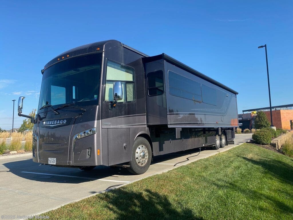 Used 2019 Winnebago Horizon 42Q available in Elkhorn, Nebraska