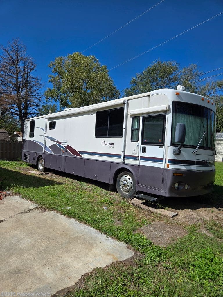 Used 2002 Itasca Horizon 39QD available in Halstead, Kansas