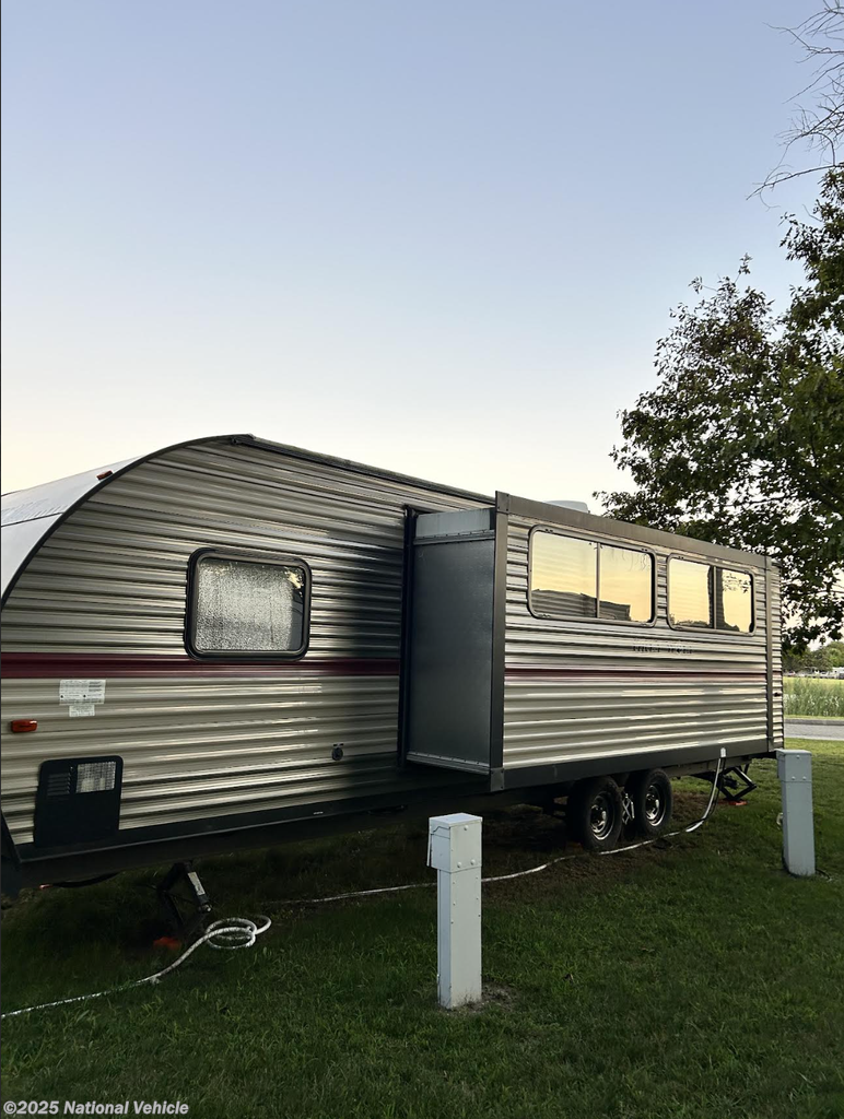 Used 2018 Forest River Cherokee Grey Wolf 26DBH available in Casco, Michigan