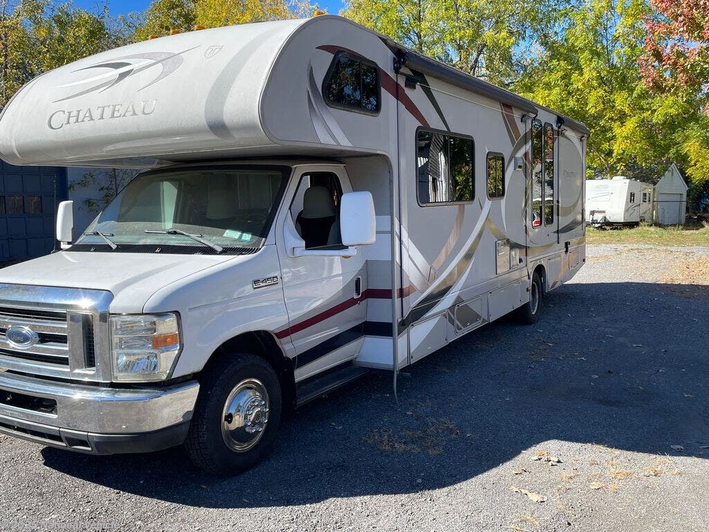 Used 2013 Thor Motor Coach Chateau 31F available in Tonawanda Town, New York