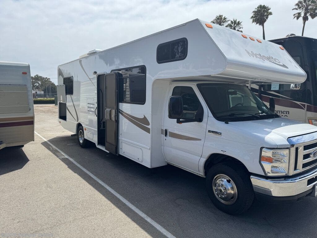 Used 2018 Thor Motor Coach Majestic 28A available in Oxnard, California