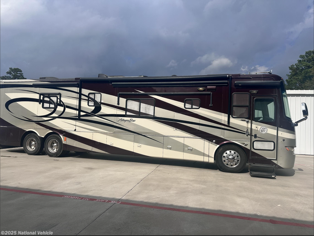 Used 2010 Tiffin Allegro Bus 43QBP available in Conroe, Texas