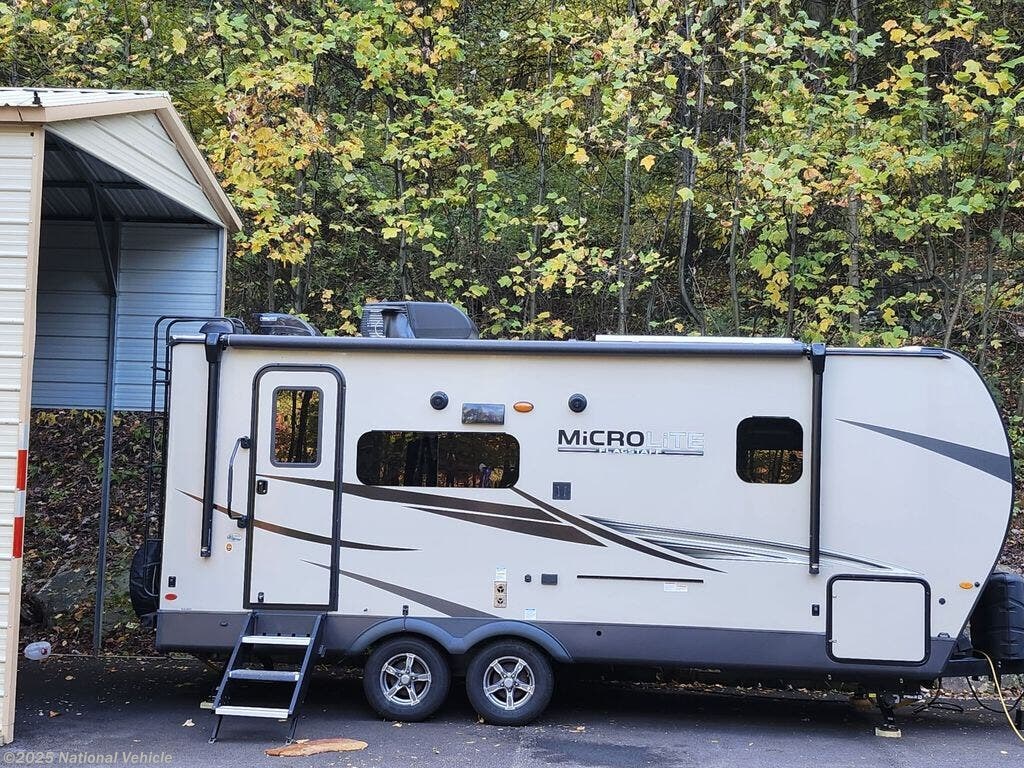 Used 2022 Forest River Flagstaff Micro Lite 22FBS available in Latrobe, Pennsylvania