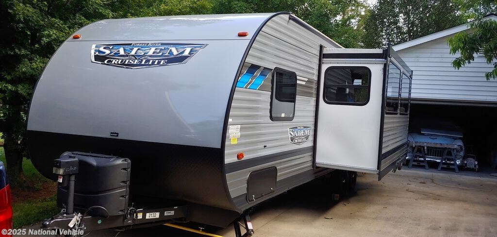 Used 2021 Forest River Salem Cruise Lite 263BHXL available in Harrisburg, North Carolina