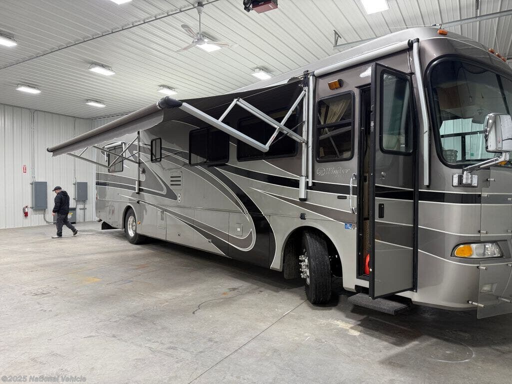 Used 2002 Monaco RV Windsor 40PBDD available in Traverse City, Michigan