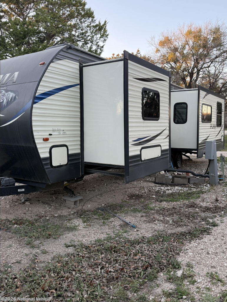 Used 2020 Palomino Puma 32RKTS available in Watauga, Texas