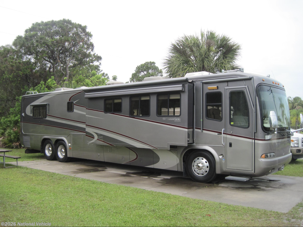Used 2003 Monaco RV Signature Commander available in Mulberry, Florida