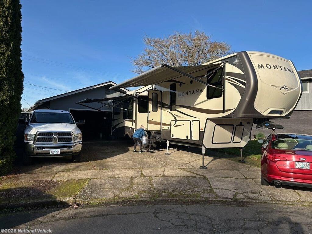 Used 2017 Keystone Montana 3000RE available in Eugene, Oregon