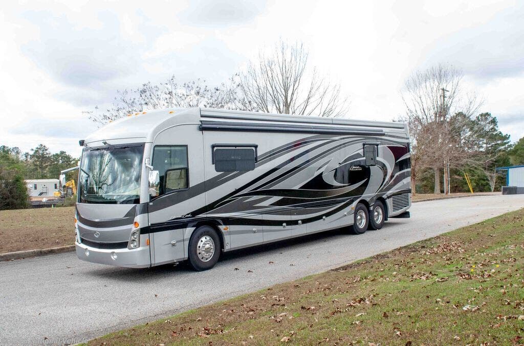 Used 2013 American Coach American Tradition 42M available in Dothan, Alabama
