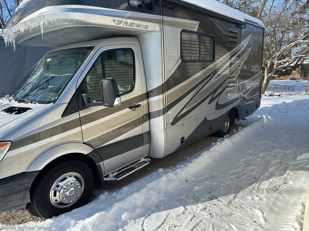 Used 2009 Fleetwood Pulse 24D available in Brighton, Michigan