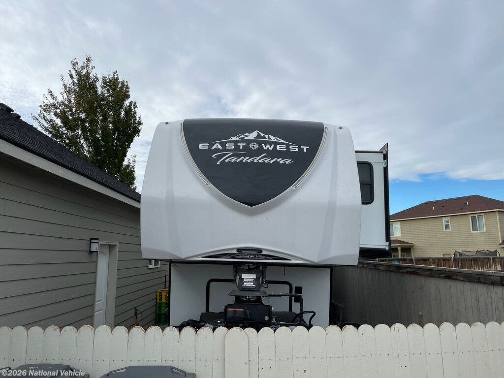 Used 2022 East to West Tandara 320RL available in West Richland, Washington
