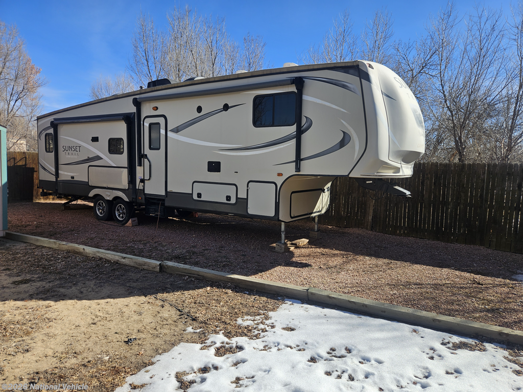 Used 2016 CrossRoads Sunset Trail Reserve 33 RL available in Colorado Springs, Colorado