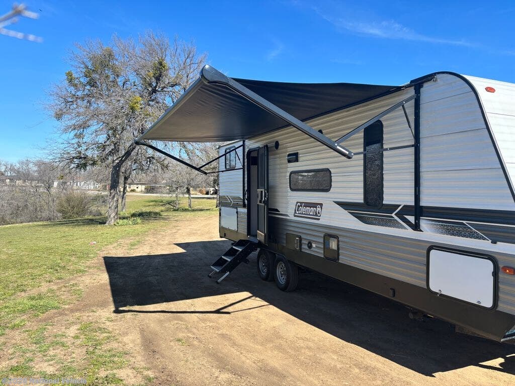 Used 2022 Dutchmen Coleman Lantern 242BH available in Hurst, Texas