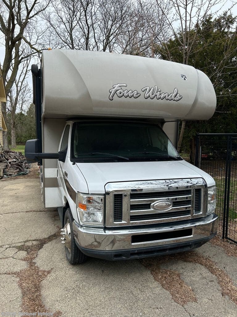 Used 2016 Thor Motor Coach Four Winds 31E available in Aurora, Illinois
