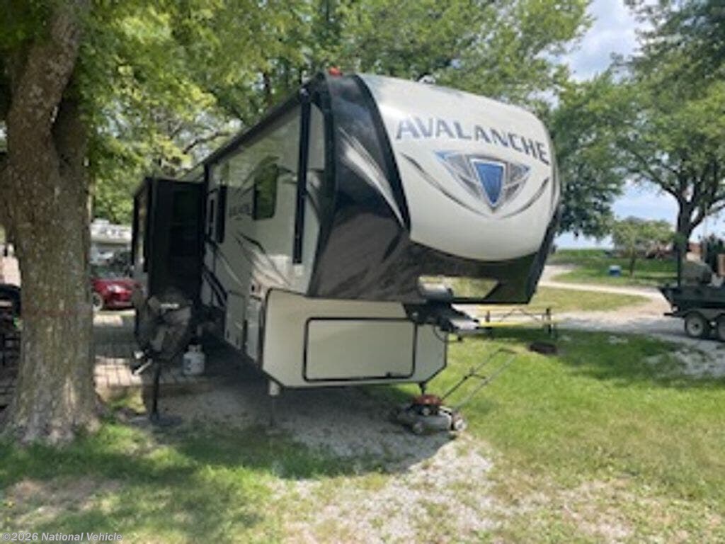 Used 2019 Keystone Avalanche 396BH available in Williamsburg, Iowa