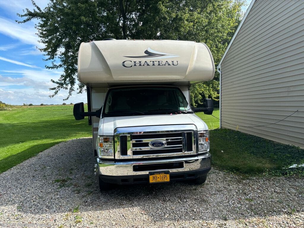 Used 2020 Thor Motor Coach Chateau 28Z available in Bloomfield, New York