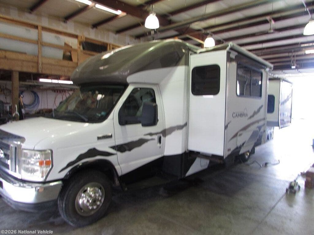 Used 2011 Itasca Cambria 28B available in Hooper, Nebraska