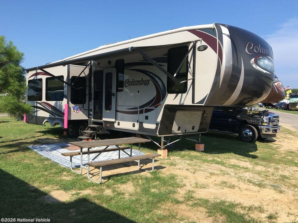 Used 2014 Palomino Columbus 320RS available in Corrales, New Mexico