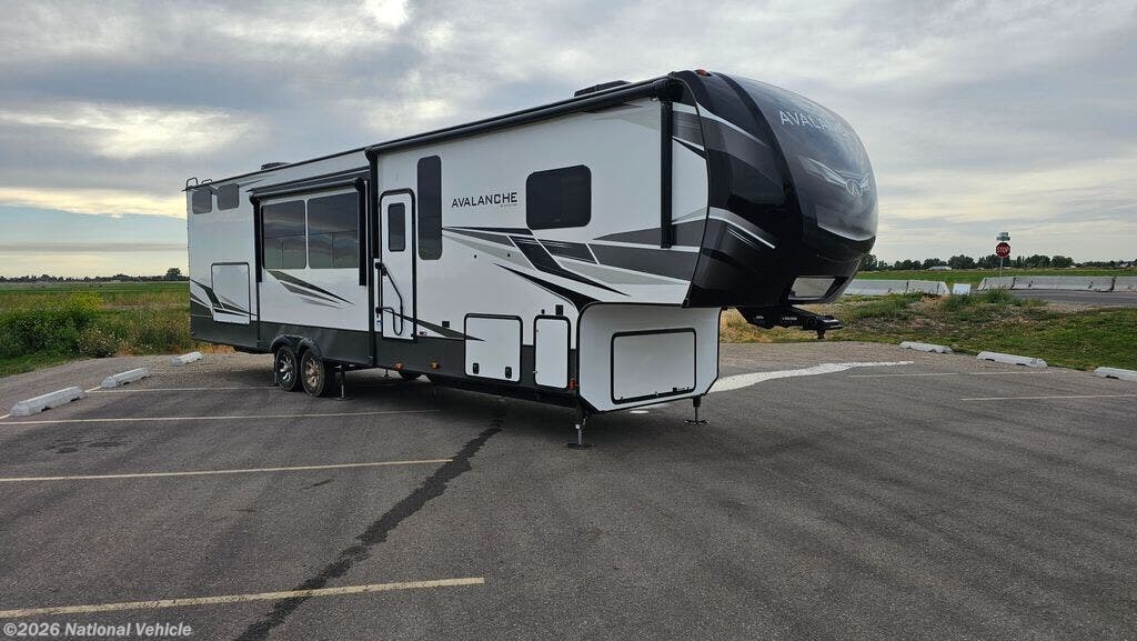 Used 2021 Keystone Avalanche 395BH available in Ammon, Idaho