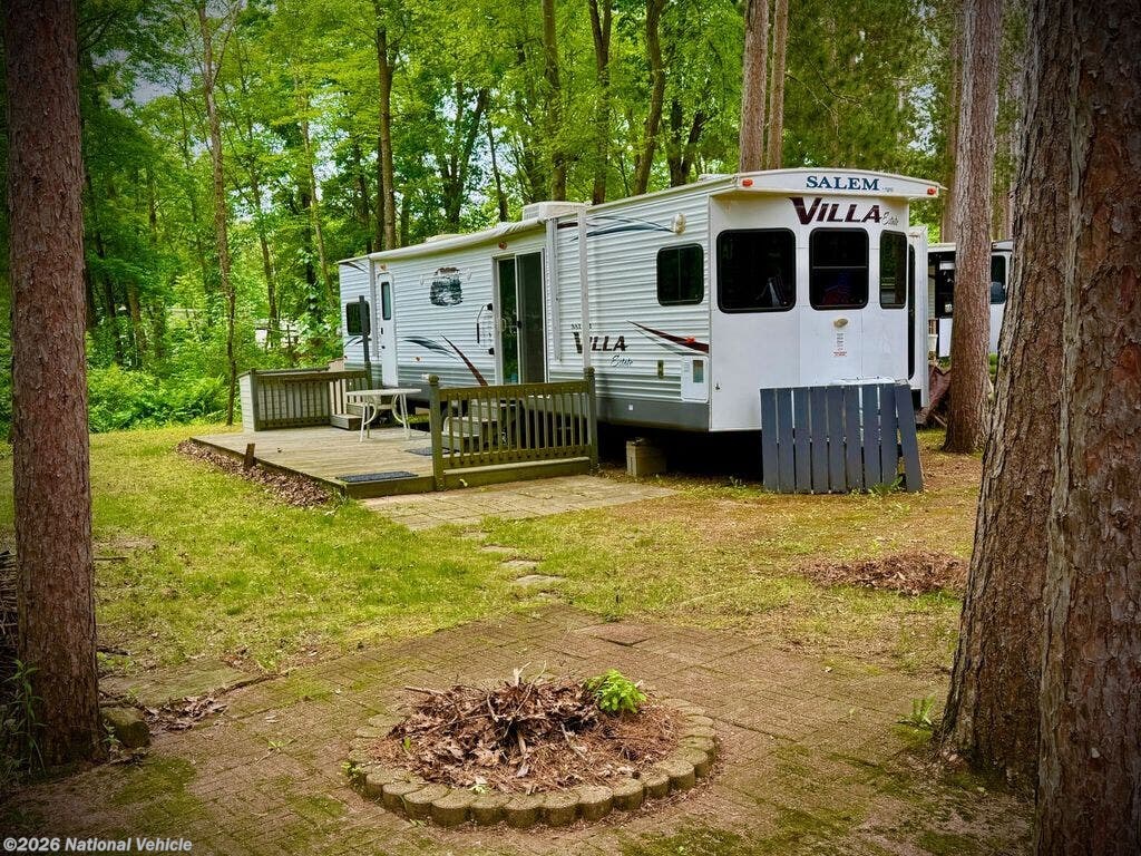 Used 2012 Forest River Salem Estate Villa 394FKDS available in Lyndon Station, Wisconsin