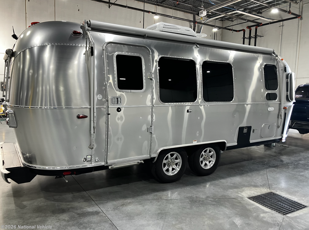 Used 2023 Airstream Flying Cloud 23FB Twin available in Lincoln, Nebraska