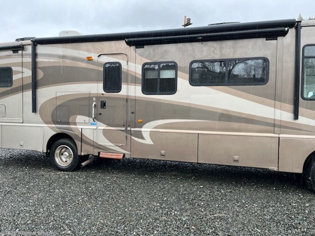Used 2011 Itasca Sunova 33C available in John Day, Oregon