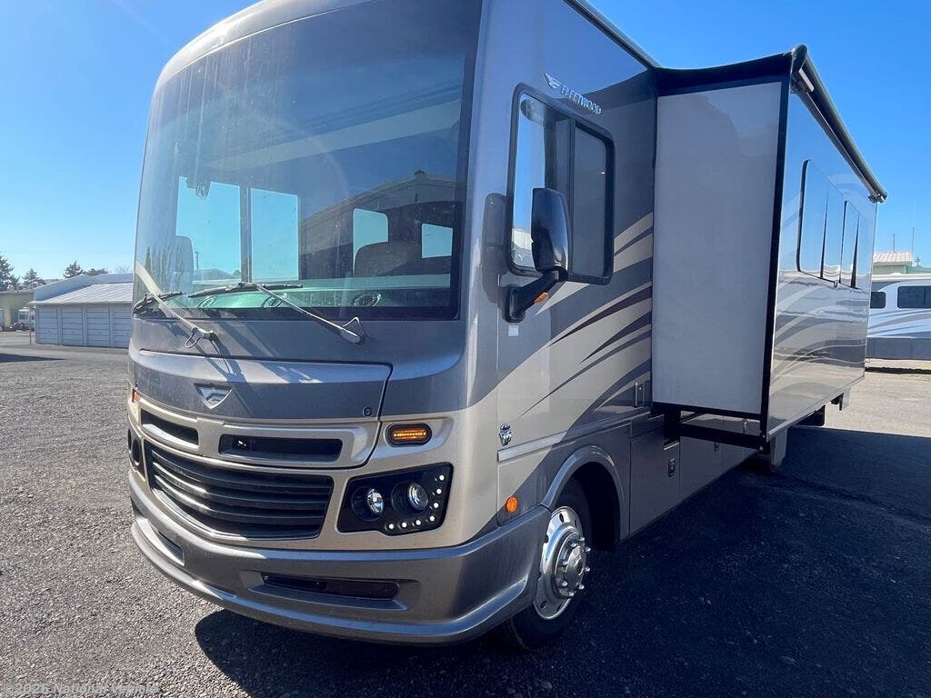 Used 2017 Fleetwood Bounder 33C available in College Place, Washington