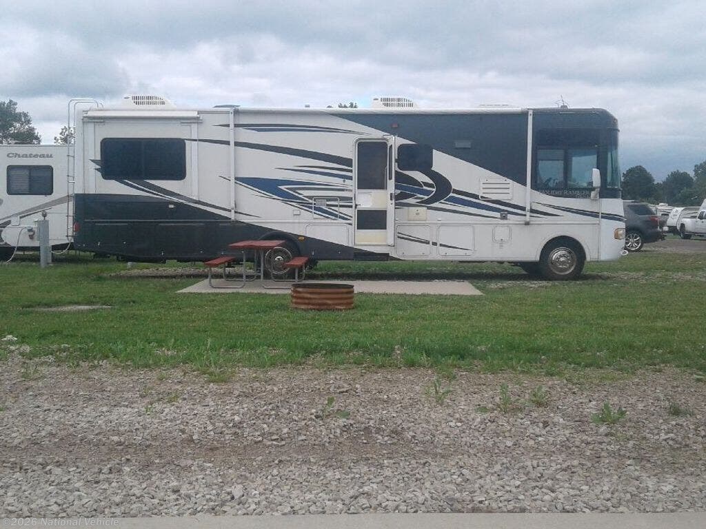 Used 2009 Holiday Rambler Arista 341 available in Taylor, Michigan