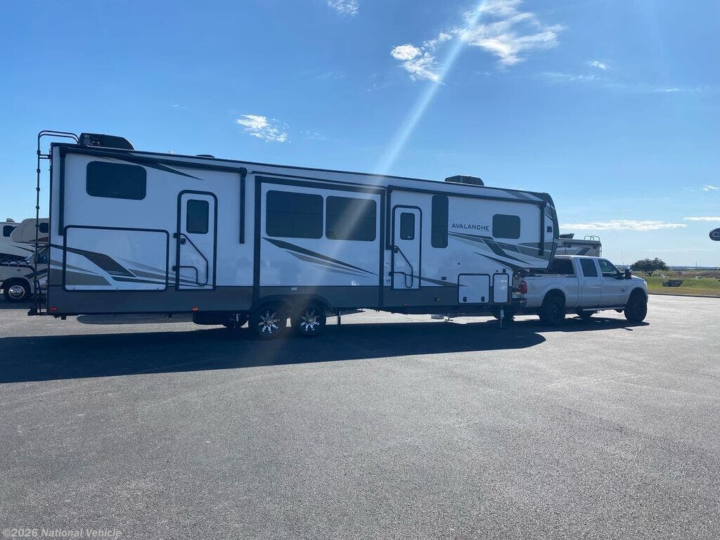 Used 2021 Keystone Avalanche 378BH available in Austin, Texas