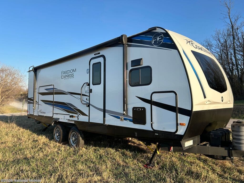 Used 2025 Coachmen Freedom Express Ultra Lite 259FKDS available in Baldwin City, Kansas