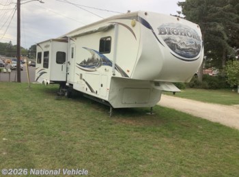 Used 2011 Heartland Bighorn 3585RL available in Stevensville, Michigan