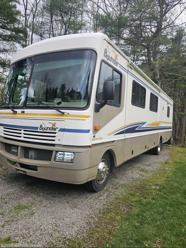 Used 2003 Fleetwood Bounder 35R available in Zion Grove, Pennsylvania