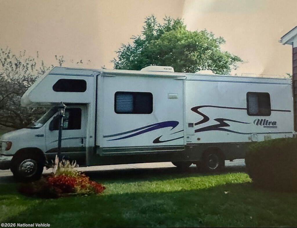 Used 2003 Gulf Stream Conquest Ultra 6304 available in Farmington Hills, Michigan
