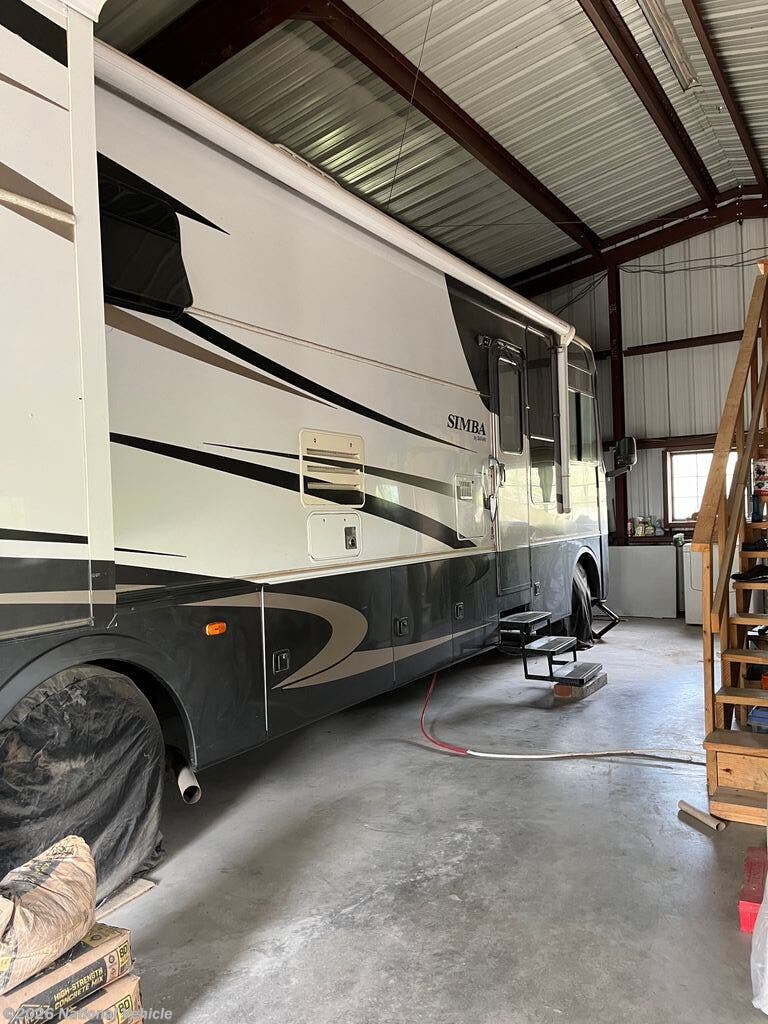 Used 2005 Safari Simba 37PCT available in Leonard, Texas