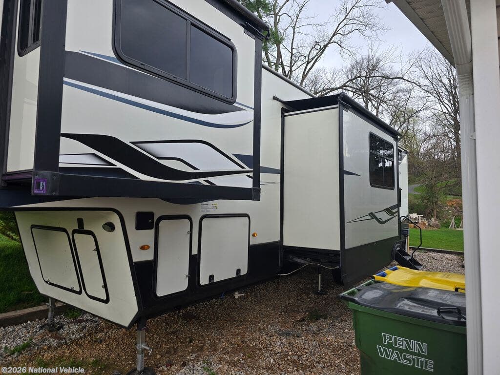 Used 2022 Keystone Montana High Country 377FL available in York, Pennsylvania