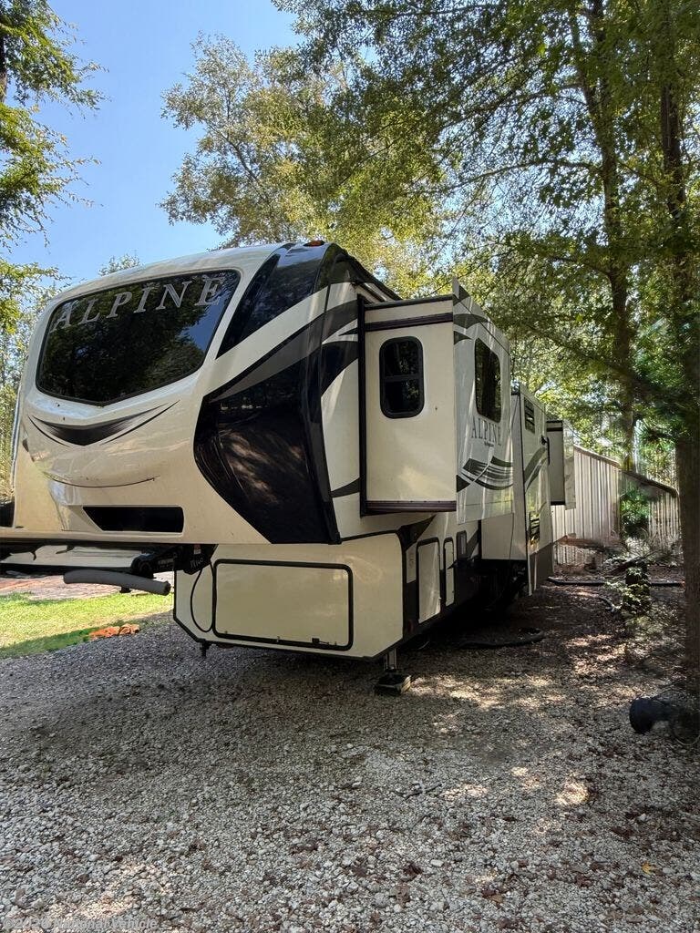 Used 2019 Keystone Alpine 3700FL available in Winona, Texas