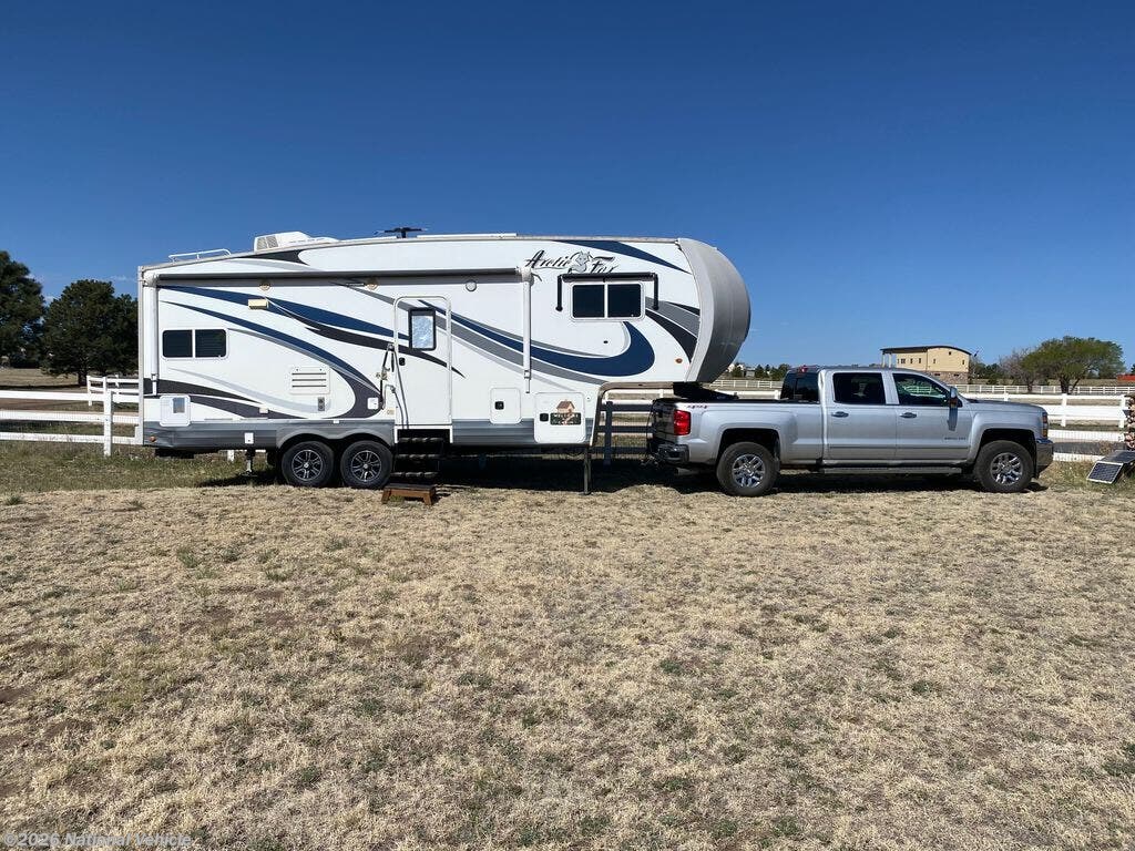 Used 2017 Silver Fox  27-5L available in Peyton, Colorado