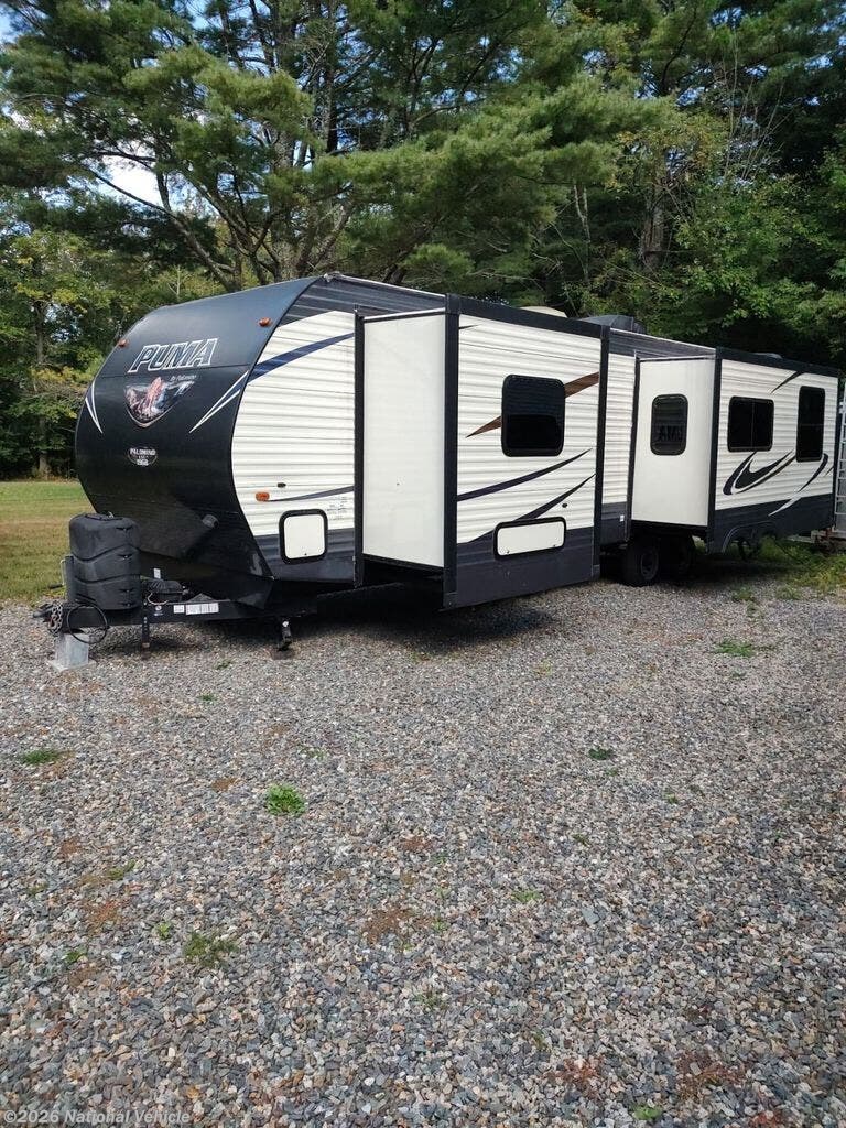 Used 2017 Palomino Puma 32RKTS available in Hampton Falls, New Hampshire