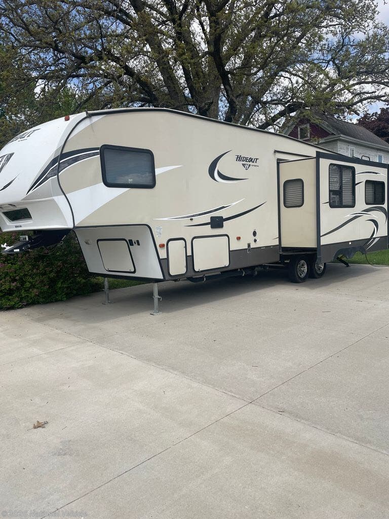 Used 2017 Keystone Hideout 299RLDS available in Gladbrook, Iowa