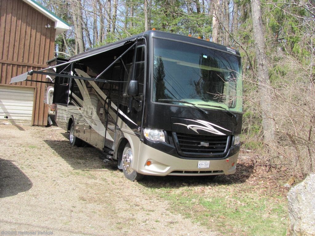 Used 2015 Newmar Bay Star 3124 available in Olean, New York
