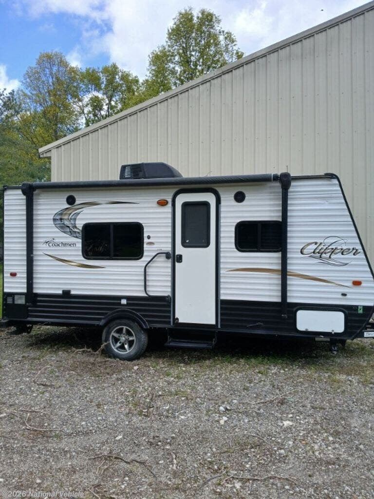Used 2017 Coachmen Clipper 17FQ available in North Ridgeville, Ohio